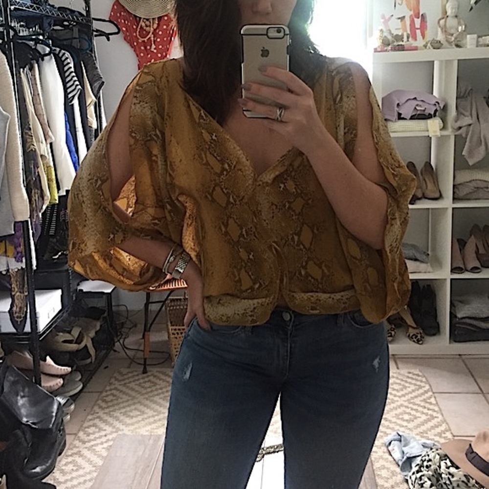 Intermix blouse - Picture 2 of 3